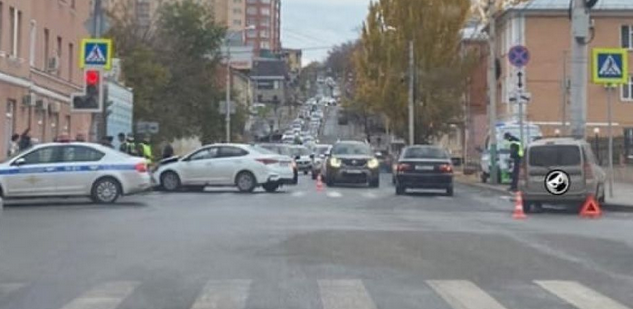 Из-за ДТП в центре Пензы образовался затор