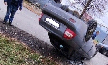 Жители Мокшана просят установить искусственную неровность на аварийном участке дороги