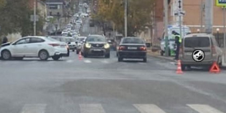 В утреннем ДТП в центре Пензы пострадала девушка