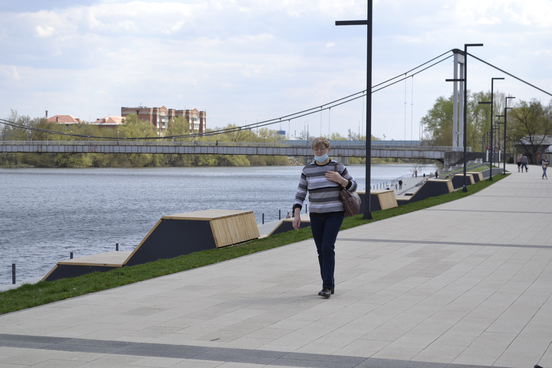 Число заболевших ковидом побило годовой максимум