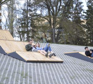 Вирусолог: передать легкое течение ковида от одного человека к другому невозможно