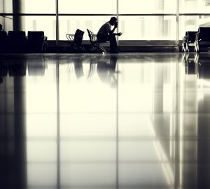 Для россиян, которые возвращаются из-за границы, ужесточат правила въезда