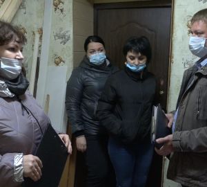 В Кузнецке соцслужба навестила 17 детей из неблагополучных семей