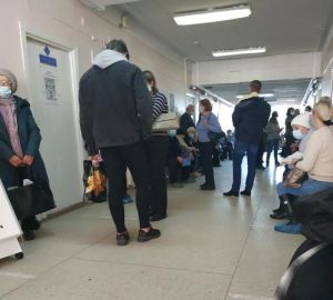 Жители Заречного пожаловались на толпы людей в поликлинике