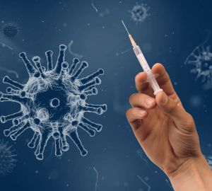 Врач предупредил о риске заразиться ковидом при незавершенном цикле вакцинации