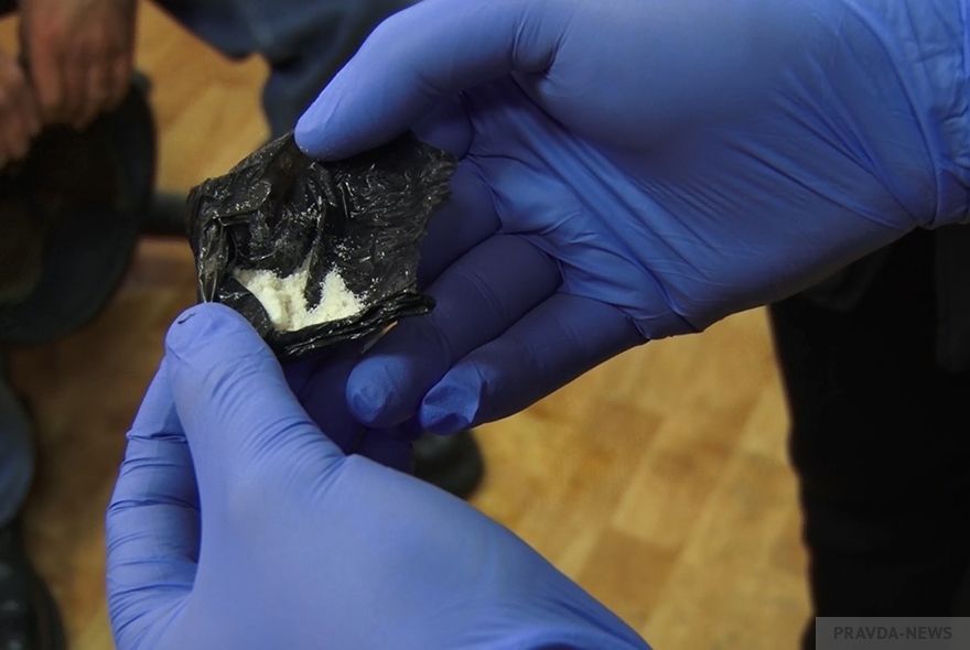 Кузнечанина задержали с заказанным через интернет наркотиком