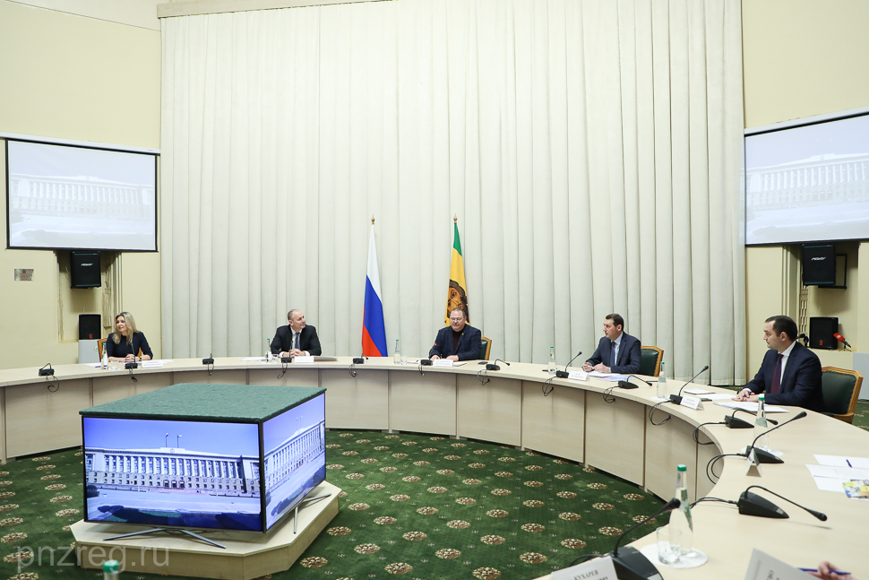 Учителей Пензенской области избавят от бумажной волокиты