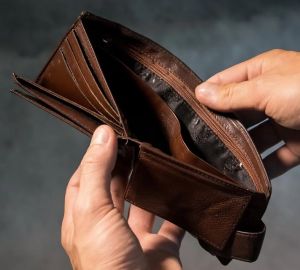 В Кузнецке организация задолжала 68 работникам 2,5 млн рублей