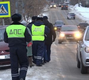 В Кузнецке проверили соблюдение правил дорожного движения на пешеходных переходах