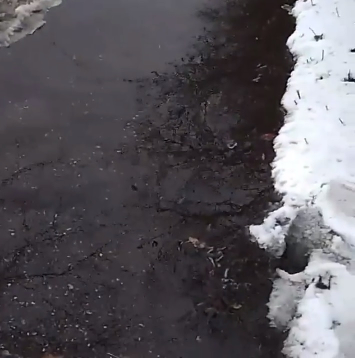 В Пензе из-за коммунальной аварии затапливает дом жителя Ново-Тамбовской улицы