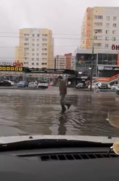 Пензенцы пожаловались на непрошенные «водные процедуры» на проспекте Строителей