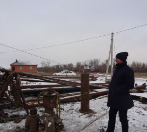 В Бессоновском районе продолжается работа по бурению артезианской скважины