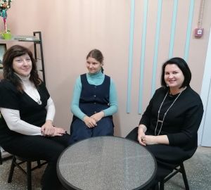 Ольга Чистякова вручила подарки девочке с серьезными заболеваниями