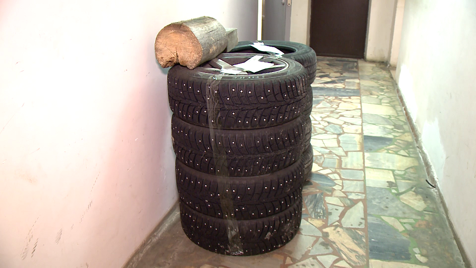 В Пензе задержали граждан, подозреваемых в совершении серии краж автомобильных колес