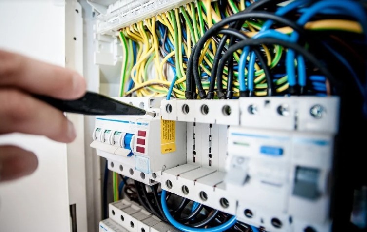 В Никольске сотрудника фудтрака убило током