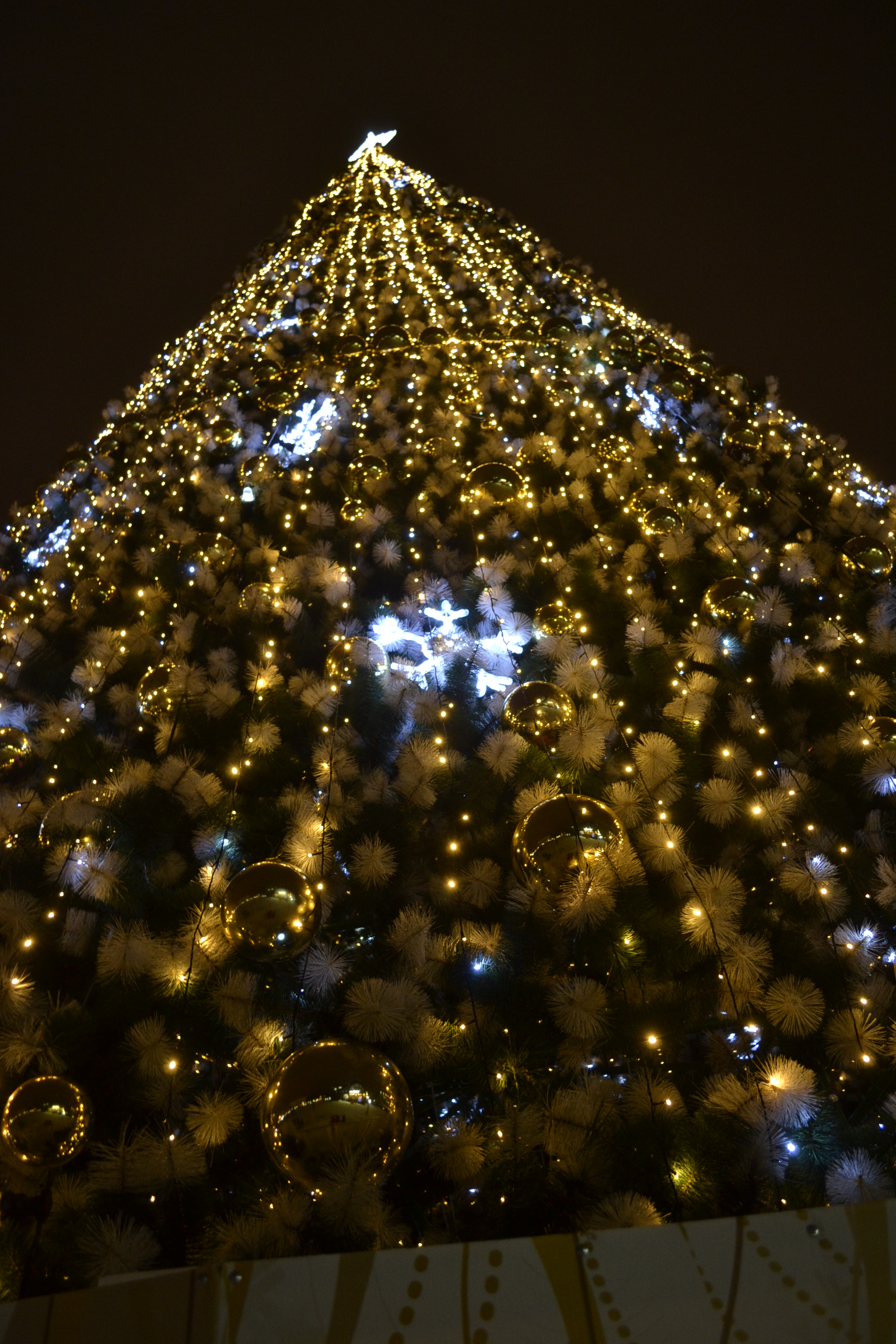 В Пензе на искусственные елки потратят более 600 тысяч рублей