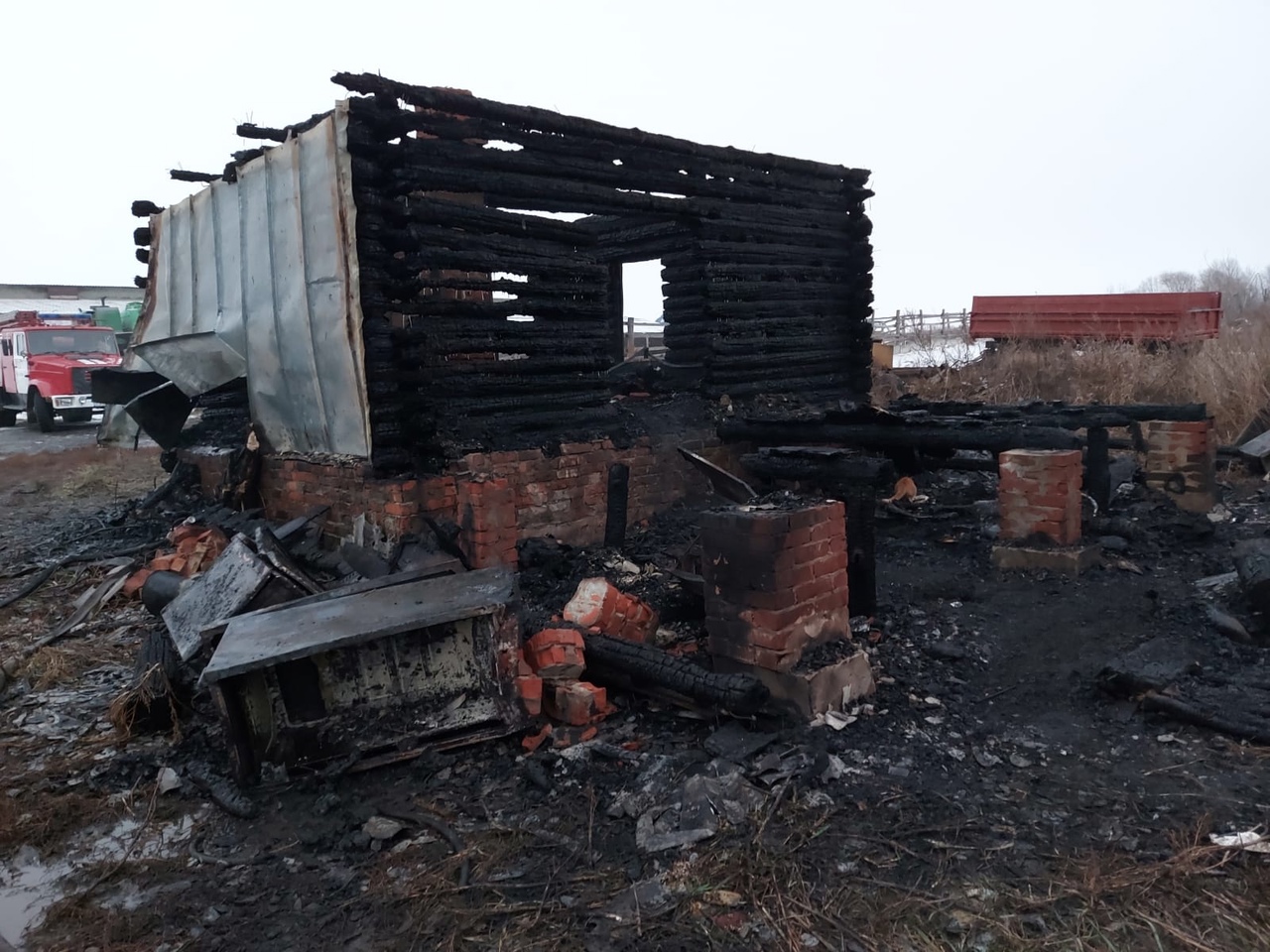 В Пензенской области в ночном пожаре погиб человек