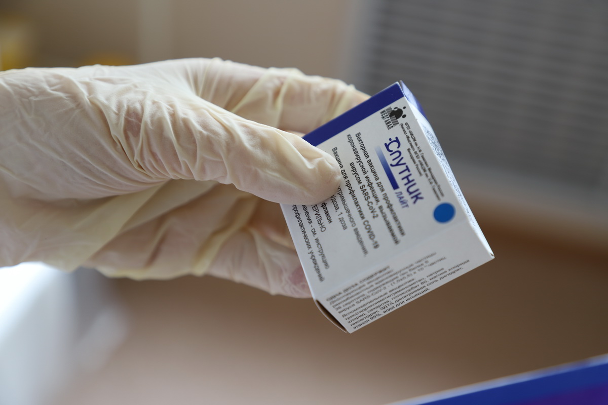 В Пензенскую область привезли ограниченную партию вакцины  «Спутник Лайт»