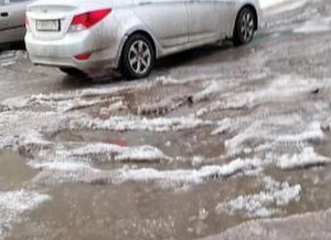 Пензенских автомобилистов предупредили об опасности на дворовой территории