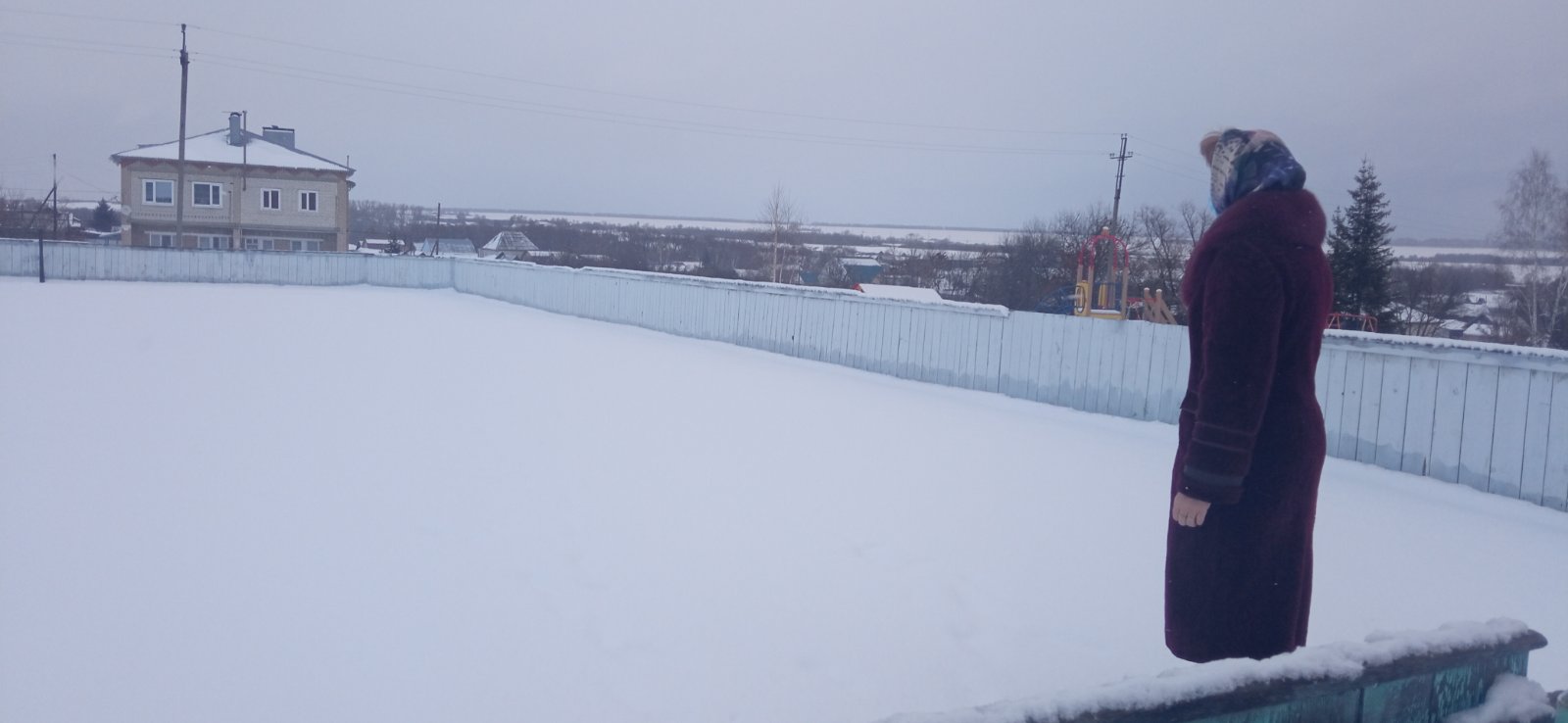 В Кузнецком районе готовят хоккейные коробки к зиме