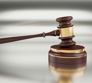 Каннибала приговорили к пожизненному за убийство троих человек