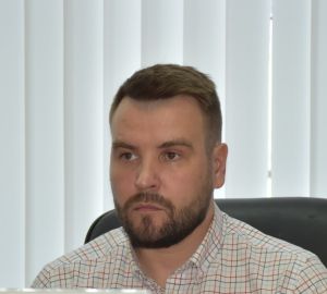 Юрий Ильин не отвечает на телефонные звонки журналистов