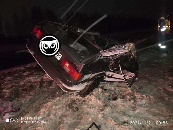 Легковушка всмятку: погода стала причиной жесткой аварии в районе Богословки