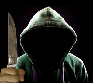 Мужчину, зарезавшего жену и дочь, задержали