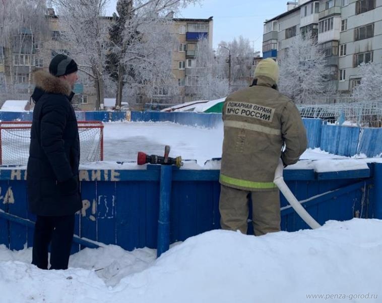 В Пензе зальют 33 хоккейные площадки