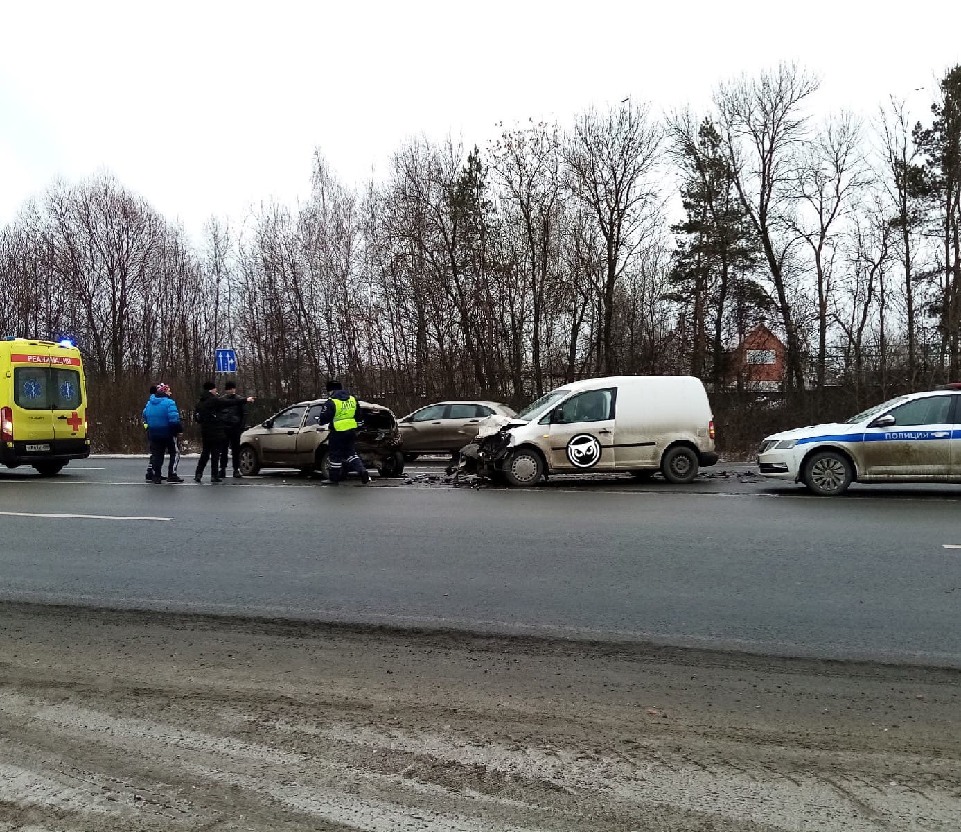 В Пензе на трассе М-5 в тройном ДТП пострадали 2 человека