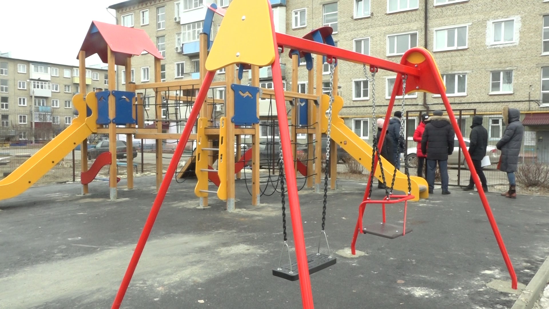 В Кузнецке завершили благоустройство детских площадок