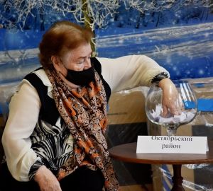 В Пензе началась выдача призов пенсионерам за вакцинацию