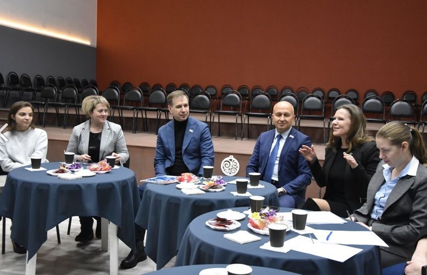 Краснов поздравил пензенских волонтеров с победой в региональном конкурсе