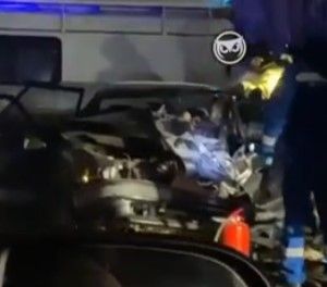 Груда металла: все, что осталось от ВАЗа после аварии