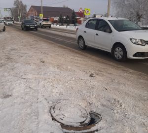 В центре Бессоновки жителей поджидает опасность