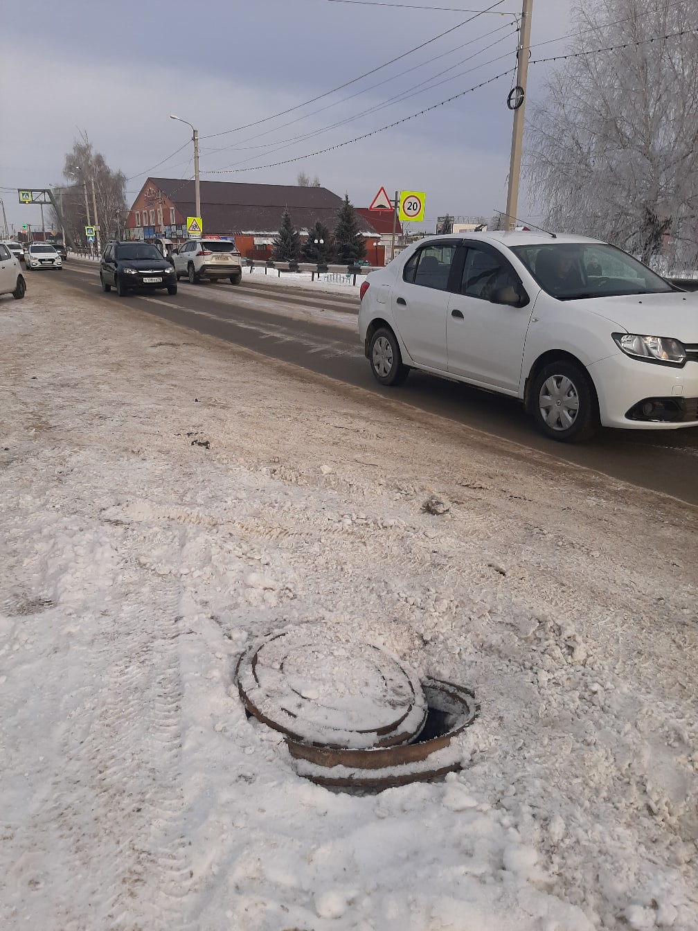 В центре Бессоновки жителей поджидает опасность