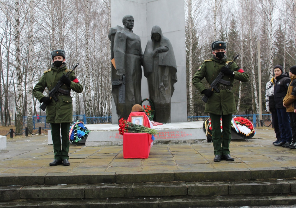 В Бессоновском районе перезахоронили останки героя ВОВ