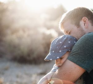 Столярова заступилась за отца, которому руководство школы не позволило увидеться с детьми