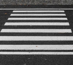 В Кузнецке водитель «мерседеса» сбил женщину