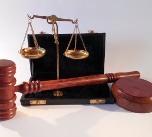 Бывшего сотрудника ГИБДД посадят на 9 лет за изнасилование 16-летней девушки