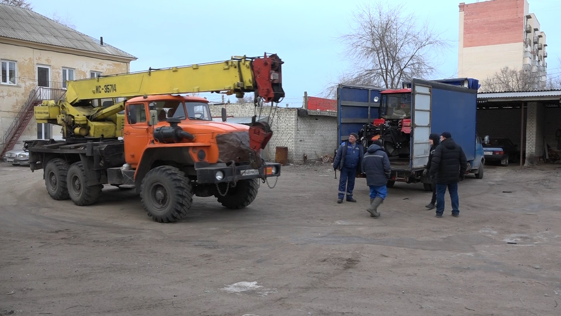 Для Кузнецка закупили новый трактор