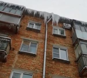 В Пензе над горожанами нависла самая настоящая ледяная опасность