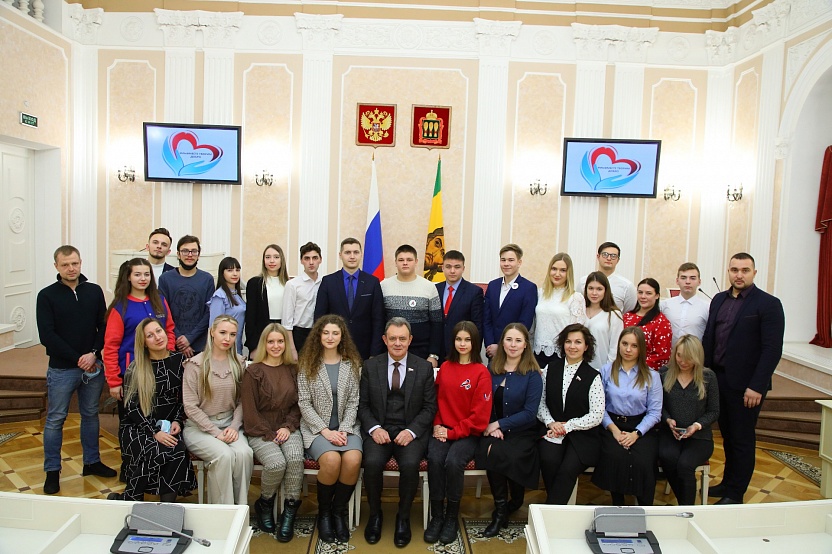 Валерий Лидин вручил награды пензенским активистам