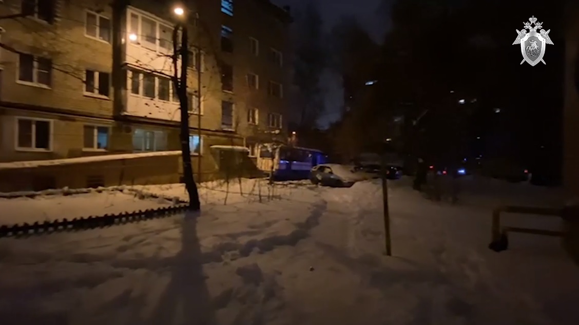 В Пензе из-за неубранного снега пожарные не могли подъехать к дому, где взорвался газ