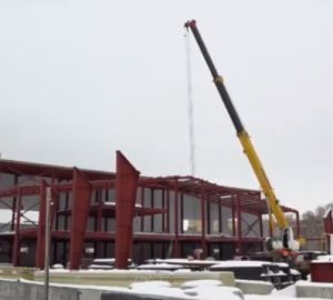 Олег Ягов рассказал о строительстве ледового дворца