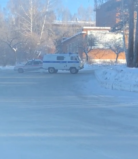 В Заречном начали эвакуировать учеников колледжа