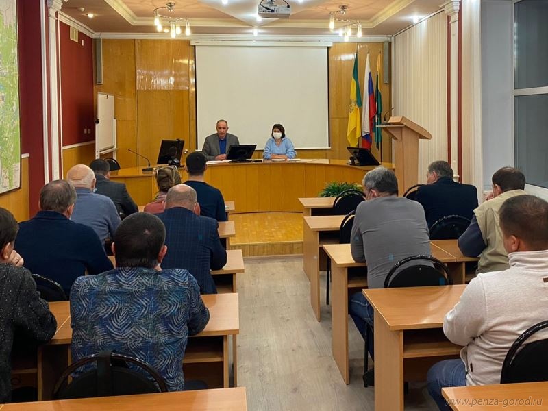 После вмешательства прокуратуры управляйки собрали в мэрии Пензы