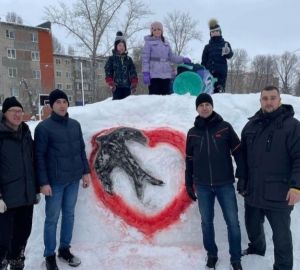 При содействии Ивана Краснова для детей организовали снежную горку
