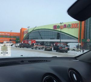 После схода снежной лавины жителям улицы Краснова пообещали очистить крышу