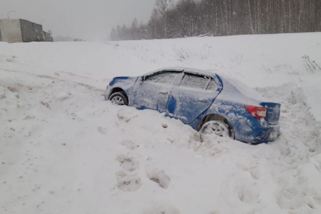 Пензячка не справилась с управлением и вылетела с трассы